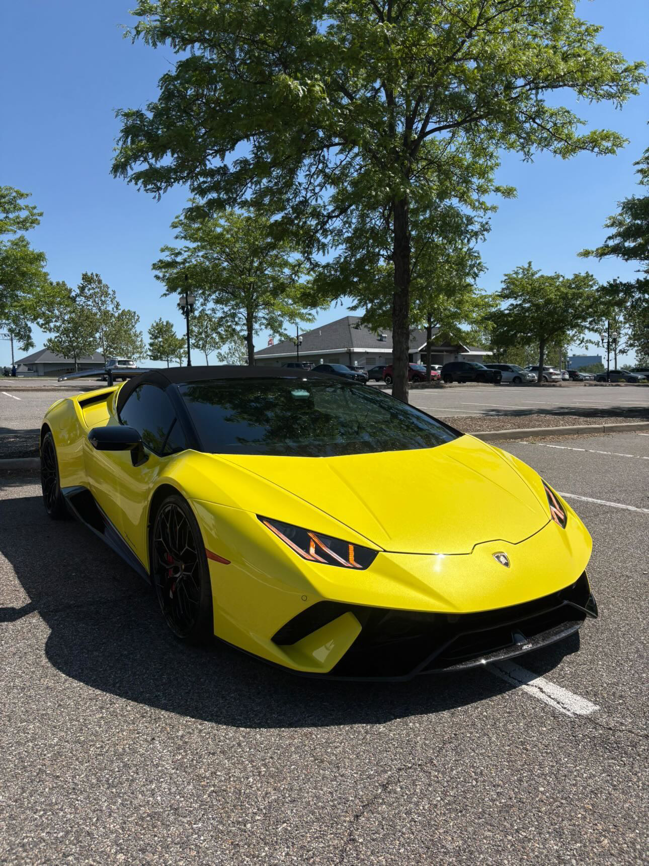 Yellow Lamborghini Huracán Performante detailed